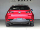 特別塗装色の名にふさわしく、品のある色で、どの車種でもお選びいただくお客様が多い色です。