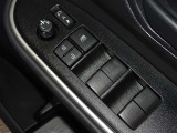 電動格納式ドアミラー・パワーウインドウを装備しています。