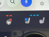 【シートヒーター&ベンチレーション】夏場は涼しい風でお尻や背中の熱やムレを防ぎ、冬はエアコンよりも早く温まってポカポカに!季節を問わず快適に過ごせます。