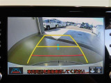 バックガイドモニターで、後方を確認しながら安心して駐車することができます。運転初心者も熟練者も必須の機能ですよ!