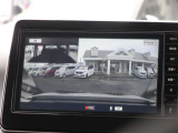ドライブレコーダーのリアルタイム映像をナビのモニターに投影することも可能です(走行中は映りません)。ドライブ中の景色を録画することもできますね。