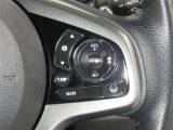 【レーダークルーズコントロール】(全車速追従機能付)付きです。車速に応じて追従支援してくれるので、ロングドライブも快適です。詳細は販売店スタッフまでおたずねください。