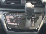 【オートエアコン】 設定温度は一定のまま、1年中、車内は快適空間♪快適温度♪