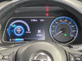 【メーター】電気自動車ならではのスピードメーターなどはデジタル&カラフルなのでとても見やすくなっています♪