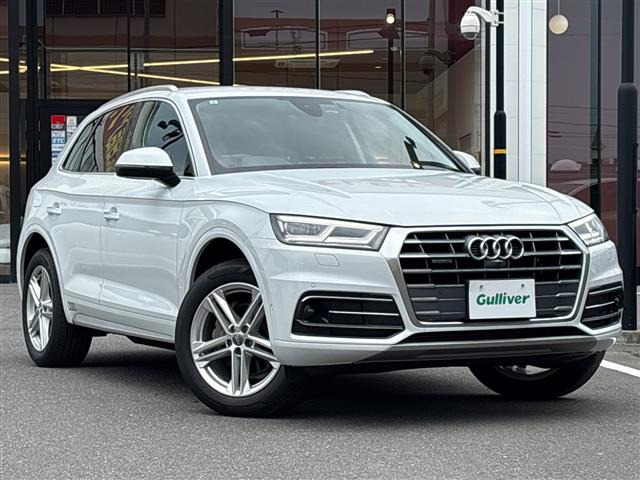 Q5 45 TFSI クワトロ スポーツ 4WD 4WD 本革シート