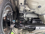 お車を安心してお乗りいただく為には、足回りの定期点検が欠かせません。サービスサポート(有償保証)では無料点検もご提供しており、安心のカーライフをお過ごしいただけるサポート体制が整っています。