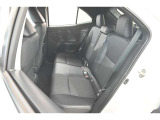 普段のお買い物や通勤、送迎等に十分な荷室スペースを確保しております。セカンドシートを倒すと、大きな荷物の積載も可能です