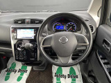 前方の見切りが良く運転しやすいインテリアです