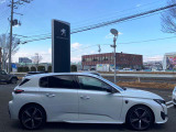 外装は専任スタッフによる真心込めたワックス磨きを実施しております。内装もクリーニングを実施させていただいております。質の良さをご体感くださいませ。