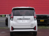 エマージェンシーブレーキ、LDW(車線逸脱警報)、ヒルスタートアシスト、踏み間違い防止アシスト、インテリジェント LI(車線逸脱防止支援システム)、フロント&バックソナーなど安全装置が充実しています