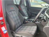 この度は数ある中から弊社認定中古車をご覧いただき誠にありがとうございます。スペースの都合上、店舗で展示していない場合がございますの事前にお問い合わせくださいませ。