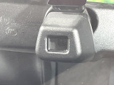 【駐車支援システム】駐車スペースを検知し、スムーズな駐車をアシスト。狭いスペースへの駐車など、駐車に自信の無い方におすすめの機能です♪