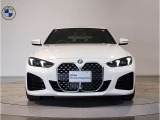 BMW代表的な特徴のキドニーグリル。BMWのすべてのモデルに採用され、BMWらしさを強調しております。