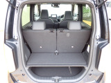 ◆定員乗車時のカーゴルームです。普段のお買い物の荷物やたくさんの収納が可能です。