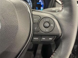 【ステアリングスイッチ】運転中に視線を前に向けたまま画面の操作できます。