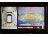 ハンドル操作にあわせてガイドラインが変化するバックカメラ搭載。後退時に後方が見えるのは安心ですね。全方位モニターも搭載しているので、周囲の状況を確認しながら駐車出来ます。慣れない場所でも心強いですよ。