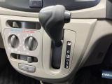 寒い冬も暑い夏も全席に快適な空調を届けてくれる、ダイヤル式エアコンを装備♪