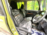 運転席シート廻りは使用感も少なく、良好な状態となっています。丁寧に使われていたことがよくわかりますね。