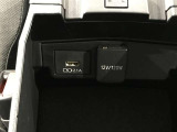 USB給電ポ-トでスマホ等の充電ができます。