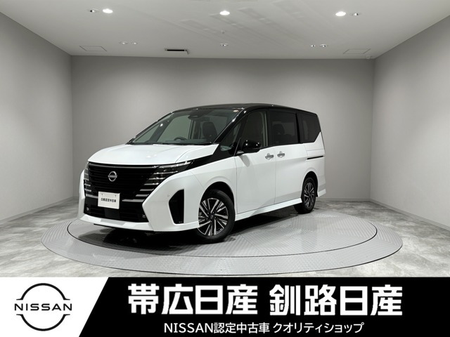 セレナ 1.4 e-4ORCE ハイウェイスターV 4WD 
