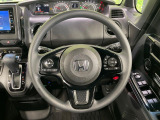 【純正革巻きステアリング】上質な革を使用することで、手にしっかり馴染みとても運転しやすいハンドルです♪