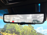 【デジタルインナーミラー】後席の大きな荷物や同乗者で後方が確認しづらい時でも安心!カメラが撮影した車両後方の映像をルームミラー内に表示。クリアな視界で状況の確認が可能です!