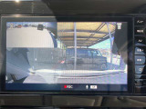 ナビ連動型、前後ドライブレコーダーを装備。万が一の際に映像を記録し、ナビモニターにて再生、確認を行う事が出来ます。又、駐車監視機能を搭載しておりますので、お車駐車中の当て逃げの際にも自動録画致します