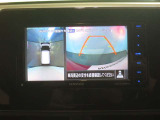 上から見下ろしているような映像で駐車をサポートするアラウンドビューモニターと、安心のバックモニター付き!ナビの画面にカメラ映像がしっかり表示されるので、駐車が苦手な方でも安心して車庫入れができますよ♪