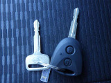 車が気になられましたらお電話かメールでお問い合わせください。他のお客様と商談が重なる場合が増えて来てますので事前にご確認ください。