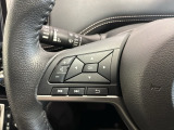 ステアリングにオーディオ操作スイッチが付いています。オーディオ画面に直接タッチしなくても操作が出来ますので、運転に集中できます。
