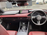 人間工学に基づいて設計されてますので、長時間・長距離を走行しても運転しやすく疲れにくい構造になっています♪