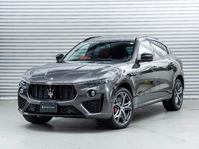 レヴァンテS グランスポーツ 4WD