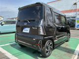 ゆとりある広々とした車内空間は、ドライブを始め買い物やレジャーなど、幅広く活躍します。一人でもみんなとでもお出かけを楽しみましょう!
