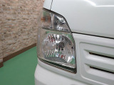 運転席側ヘッドライトです。