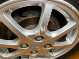 キズ凹み現状ですがお求めやすくなっております.リーズナブル価格のアウトレット車です!