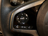 【ステアリングリモコン】ステアリングにオーディオ調節可能なスイッチが装備されていますので運転中でも視線をそらさずにオーディオの調節が可能です!