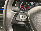 ◆クルーズコントロールにレーダーセンサーを組み合わせ、先行車を測定し設定されたスピードを上限に自動で加減速を行います。一定の車間距離を維持することで、長距離走行でのドライバーの疲労を低減させます。