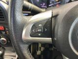 ステアリングにオーディオ操作スイッチが付いています。オーディオ画面に直接タッチしなくても操作が出来ますので、運転に集中できます。