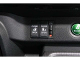 ◆◆両側電動スライドドア!!荷物で手が塞がる時など簡単にドアの開閉が出来ます!何より力いらずで開閉OK!女性やお年寄りにも優しい♪電動機能はOFFにもできますから元気なお子様の駆け出しも安心!