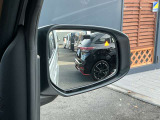 後方の死角からの車の接近をお知らせします。