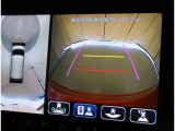 前後左右4つのカメラを合成して上から見ているような感覚で駐車を行っていただけます♪ 切り替えスイッチであらゆるカメラモードに切り替えが可能です!
