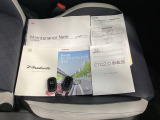メンテナンスノート【点検整備記録簿・保証書】、取説も揃ってます。スマートキーはバッグなどにしまったままボタン操作でエンジンの始動・停止ができて大変便利です