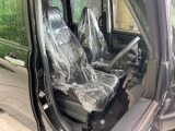 運転席シート廻りは使用感も少なく、良好な状態となっています。丁寧に使われていたことがよくわかりますね。