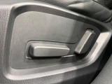 【パワーシート】スイッチ一つで簡単にシートの微調整が可能!電動だから力もいりません!快適なシートポジションにセットして、快適なドライブをお楽しみください。