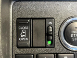 【パワースライドドア】スマートキーや運転席のスイッチでスライドドアの開閉が可能♪電動だから力を入れてドアを開ける必要が無く、小さいお子様でも、重い荷物を持っている時もラクに開け閉めできます♪