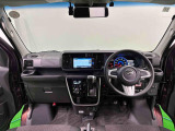 見易い計器類と運転し易いドライビングポジションは、視角も少なく前方&左右の見切りが良く運転し易いクルマです