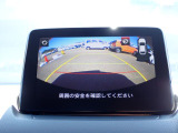 バックカメラ装備しております。駐車時に大変役に立ちますよ。駐車が苦手な方にも便利機能です。