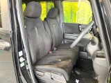運転席シート廻りは使用感も少なく、良好な状態となっています。前オーナー様が丁寧に使っていたことがよくわかりますね。