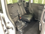 後席をはね上げれば、「もうひとつの荷室」が生まれます。