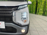 【LEDヘッドライト】悪天候や夜間走行時も良好な視界を確保し安心して運転できる高輝度LEDヘッドライトを装備!点灯速度が早く、消費電力も抑えられています。